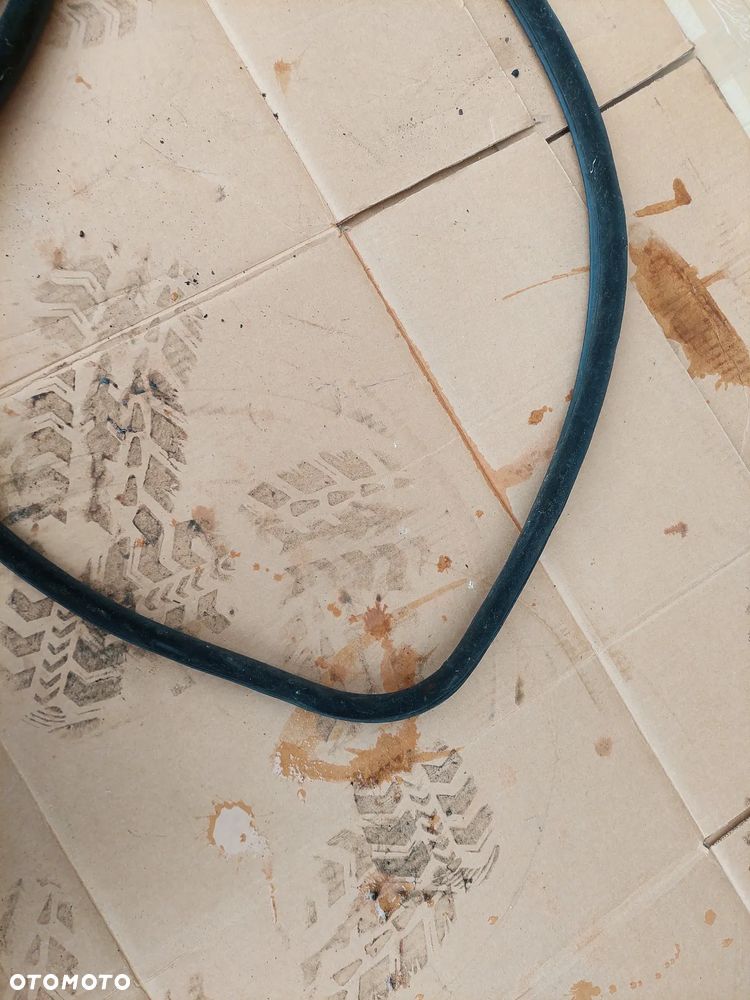 BMW E36 CABRIO USZCZELKA DRZWI PRAWA PASAŻER - 1