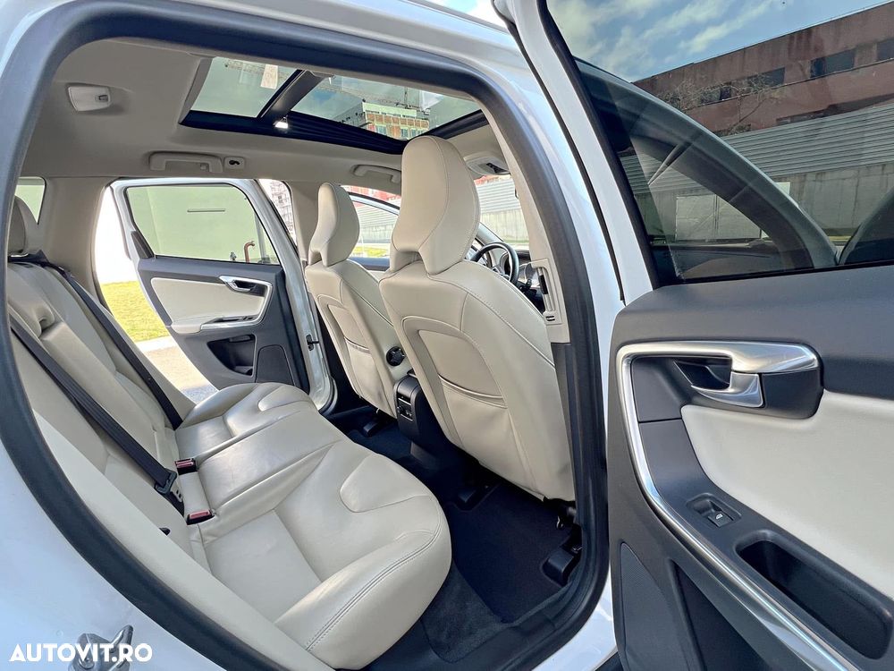 Volvo XC 60 D4 Geartronic Summum - 13