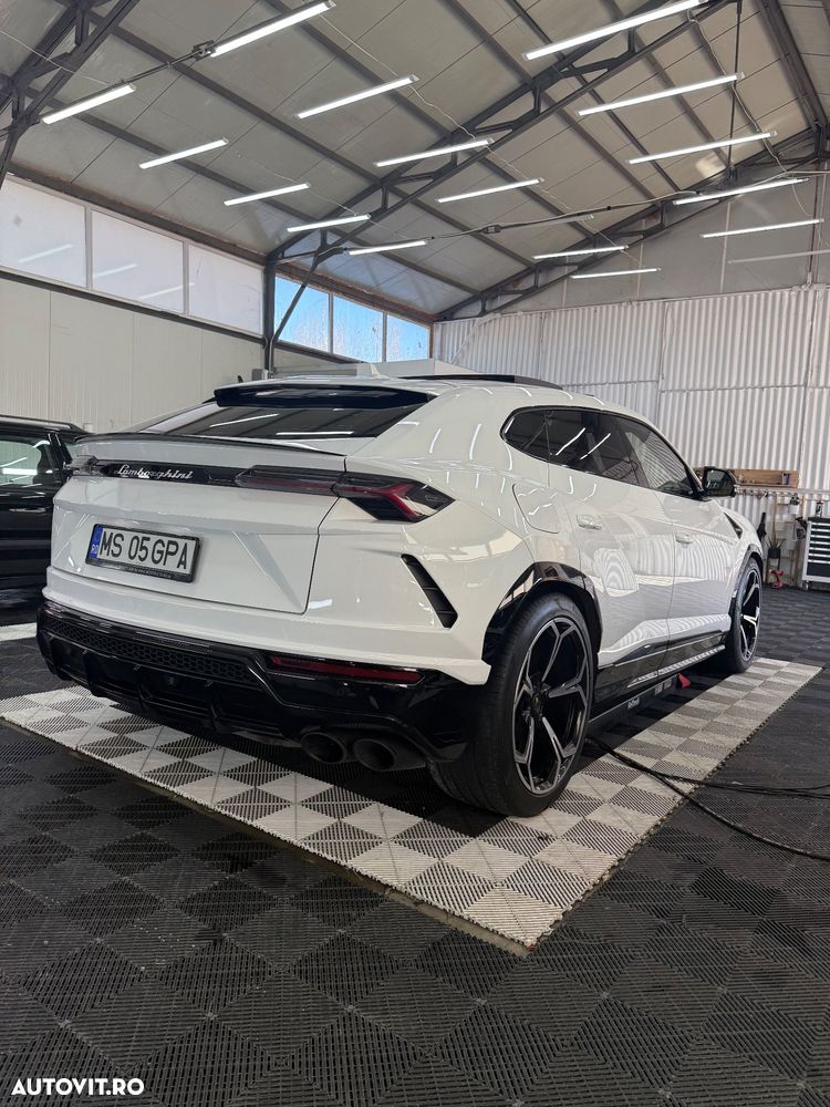 Lamborghini URUS - 5