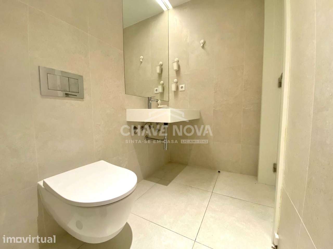 T2 Cond.fechado c/piscina em Vila Nova de Gaia (Jardim das Camelias) - Grande imagem: 4/24