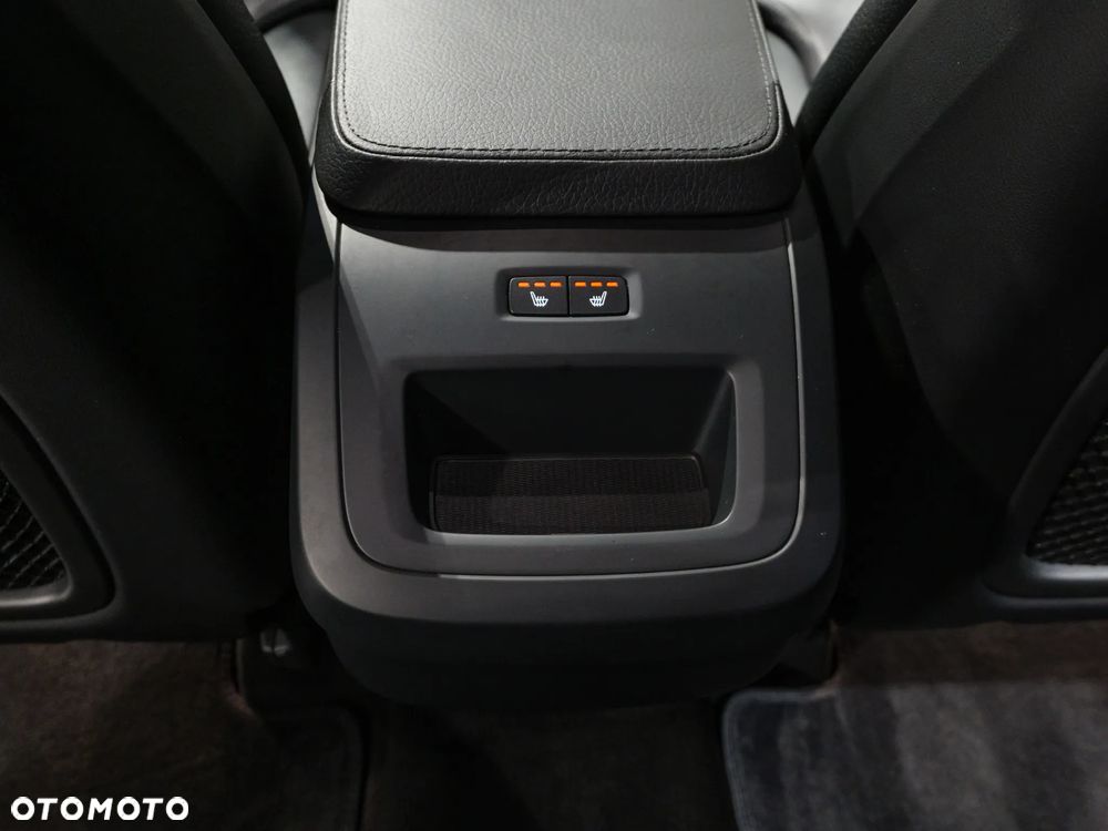 Volvo XC 90 D5 AWD Inscription - 38