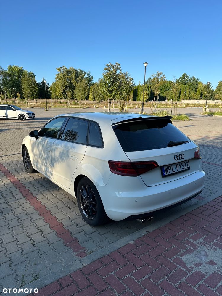 Audi A3 Sportback 1.4 TFSI Ambiente - 3