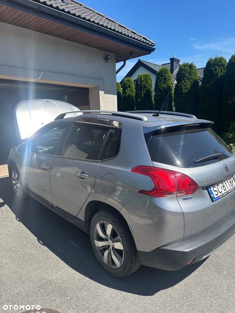 Peugeot 2008 1.2 Pure Tech Active S&S - 5