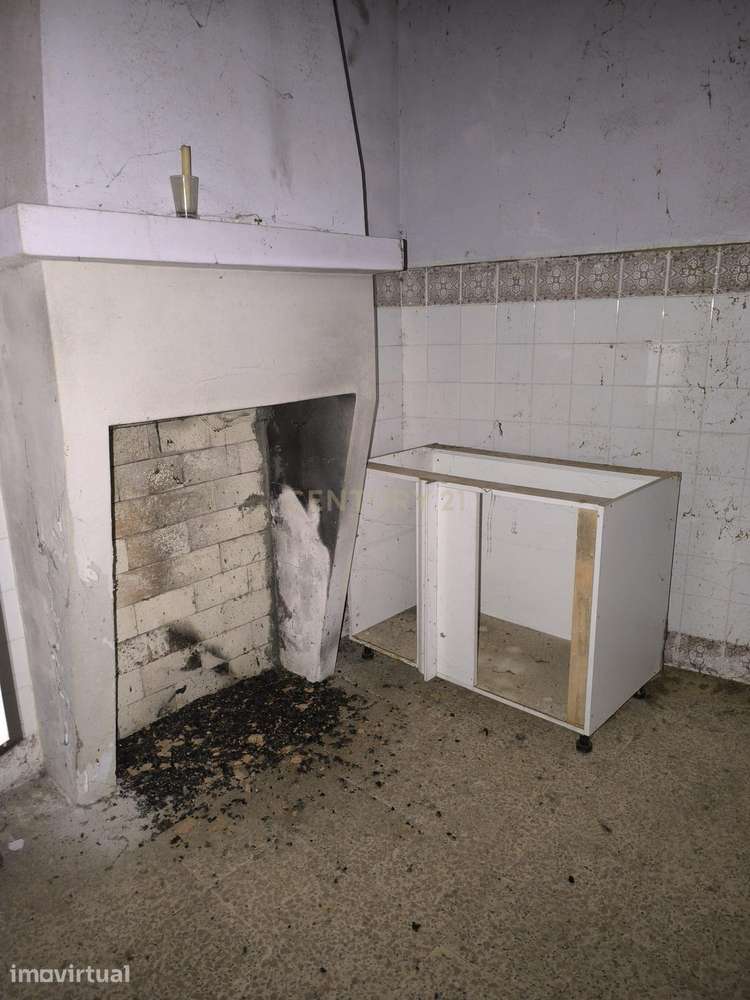 Casa Antiga para Recuperar em Quintanilha, Bragança - Grande imagem: 5/5
