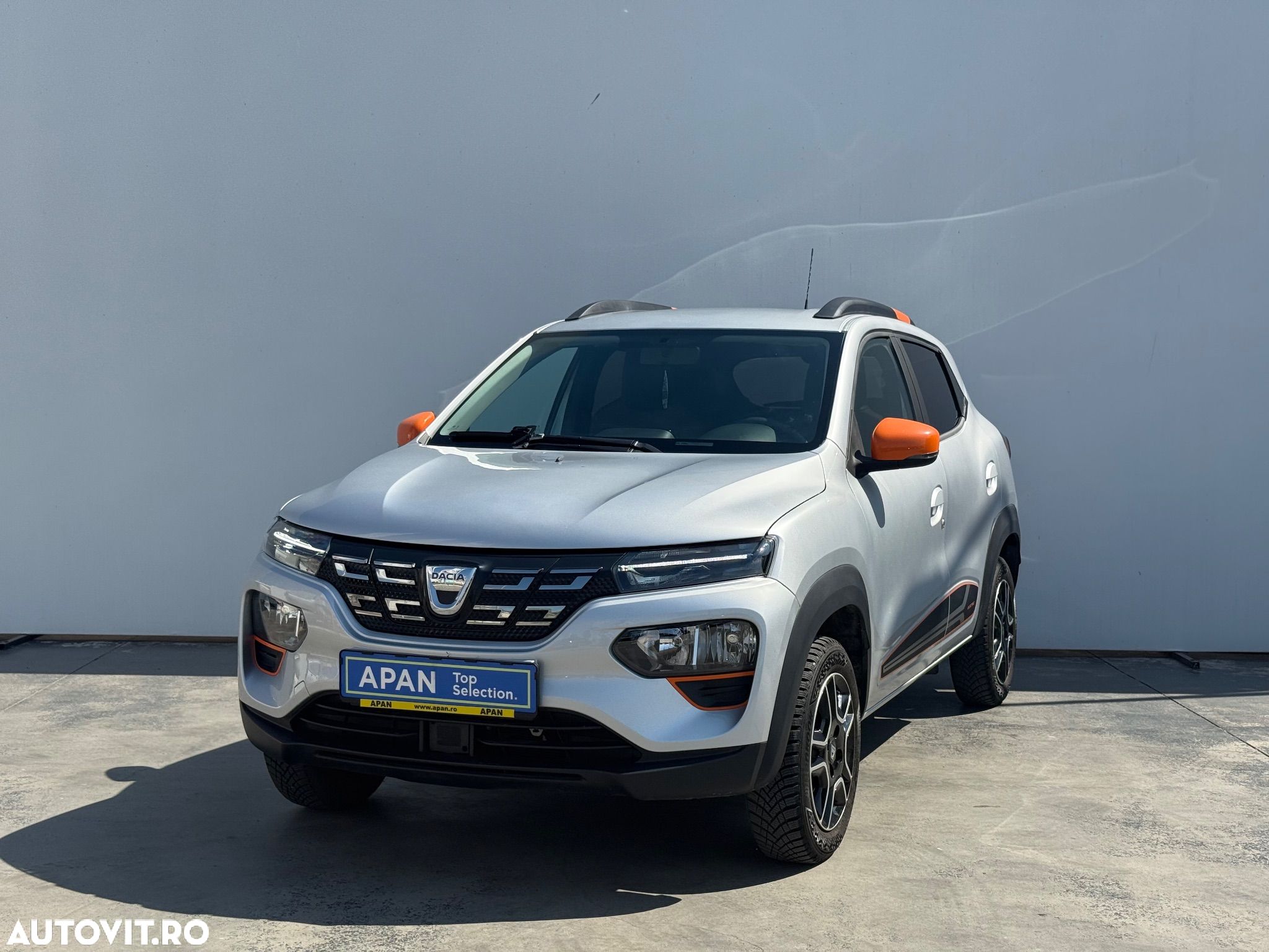 Dacia Spring Expression - 1