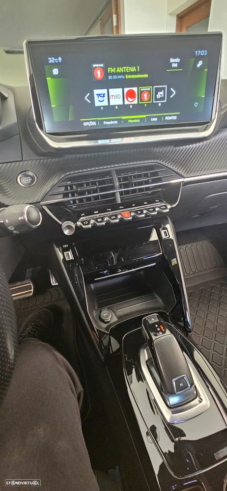 Peugeot 2008 1.2 PureTech GT EAT8 - 9