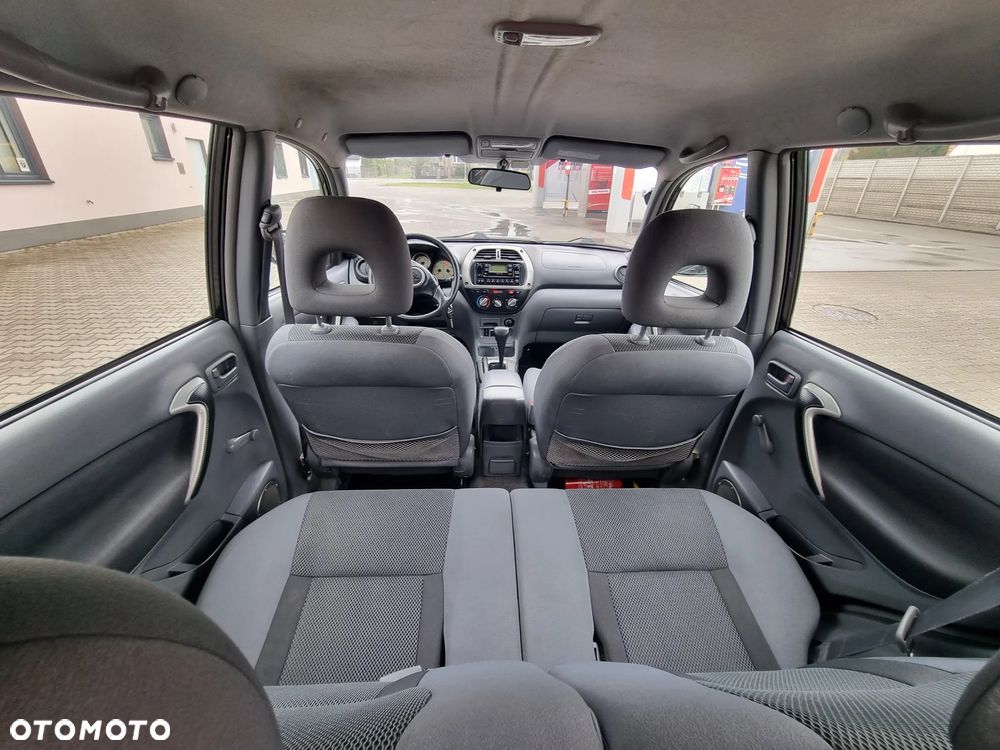 Toyota RAV4 2.0 VVT-i 4x4 - 22