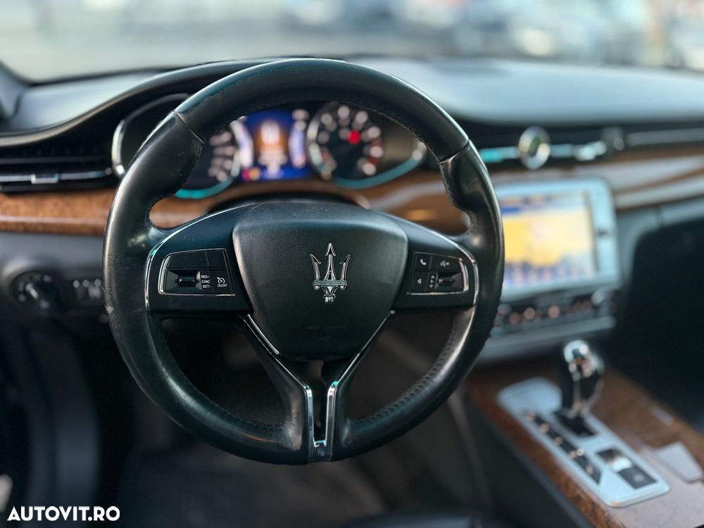 Maserati Quattroporte - 11