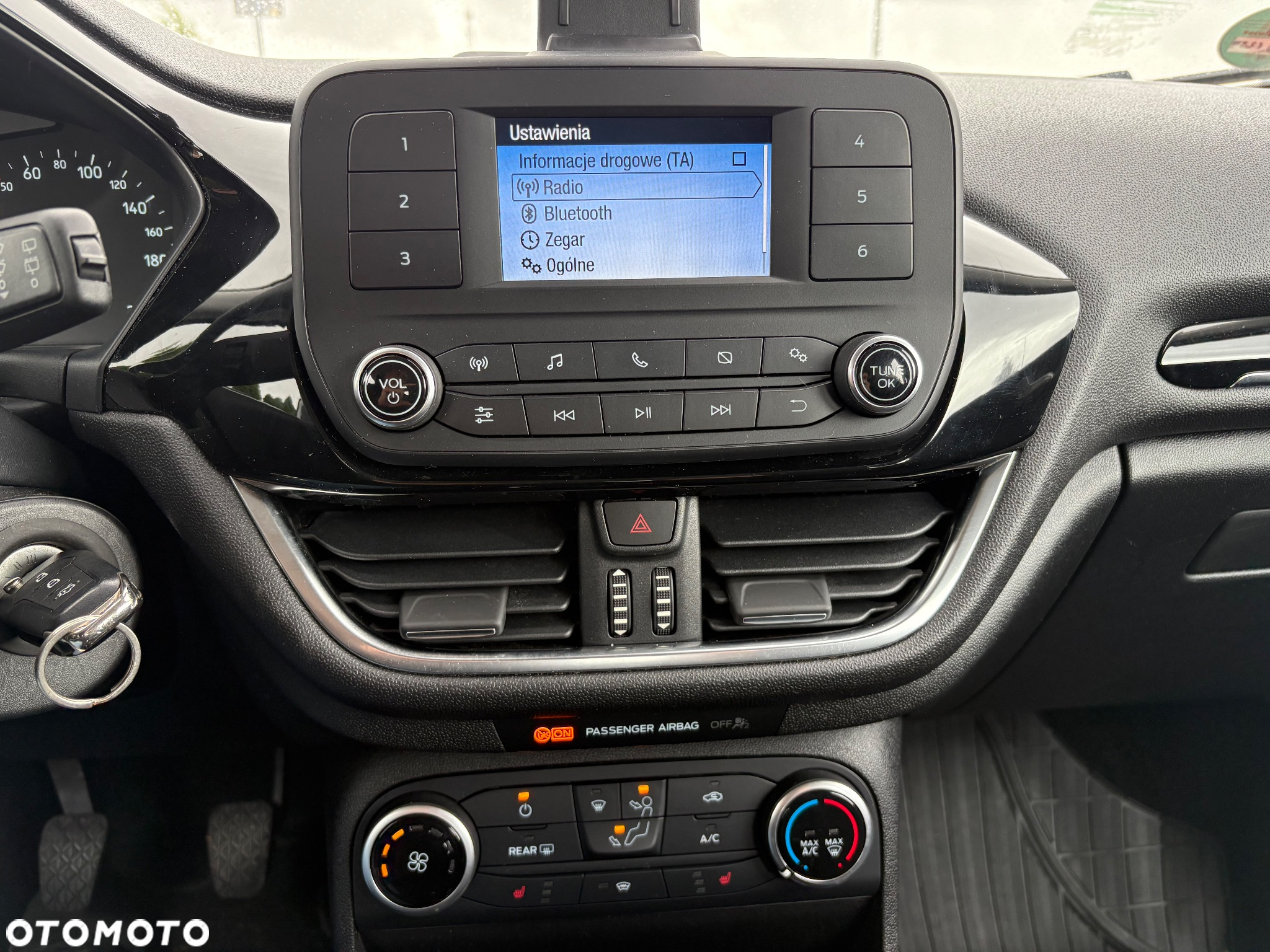 Ford Fiesta 1.1 S&S TREND - 12