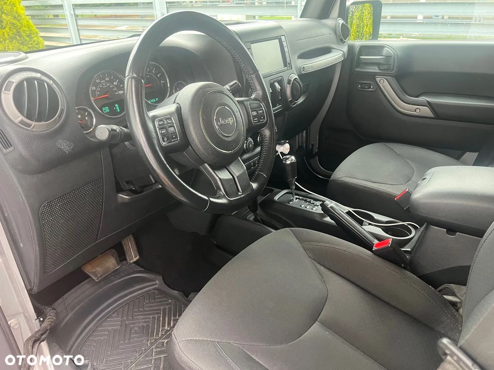 Jeep Wrangler 3.6 Unlim X - 9