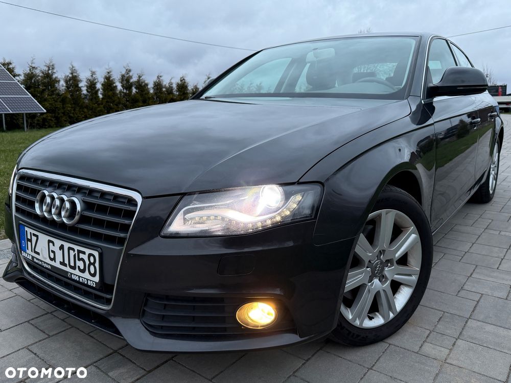 Audi A4 Limousine - 1