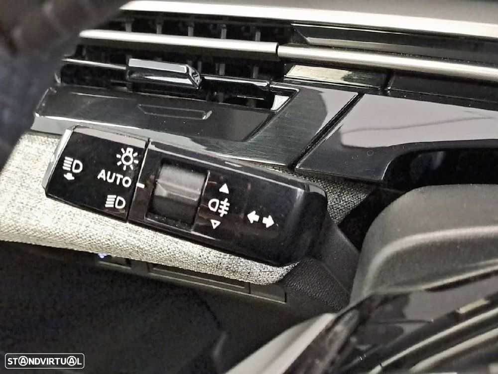 Peugeot 5008 1.2 Hybrid Allure e-DCS6 - 14