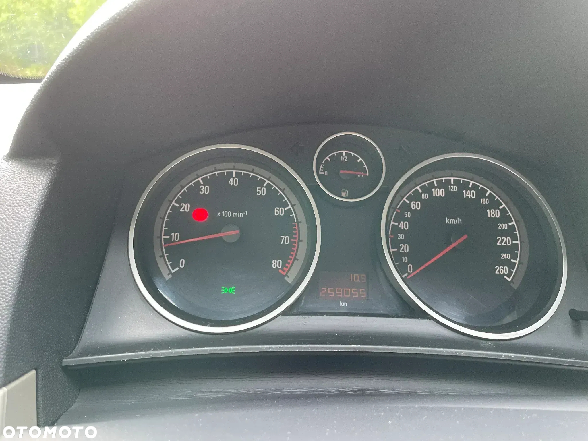 Opel Astra GTC 1.6 - 8