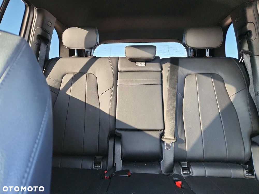 Mercedes-Benz GLB 250 4-Matic Style 8G-DCT - 10
