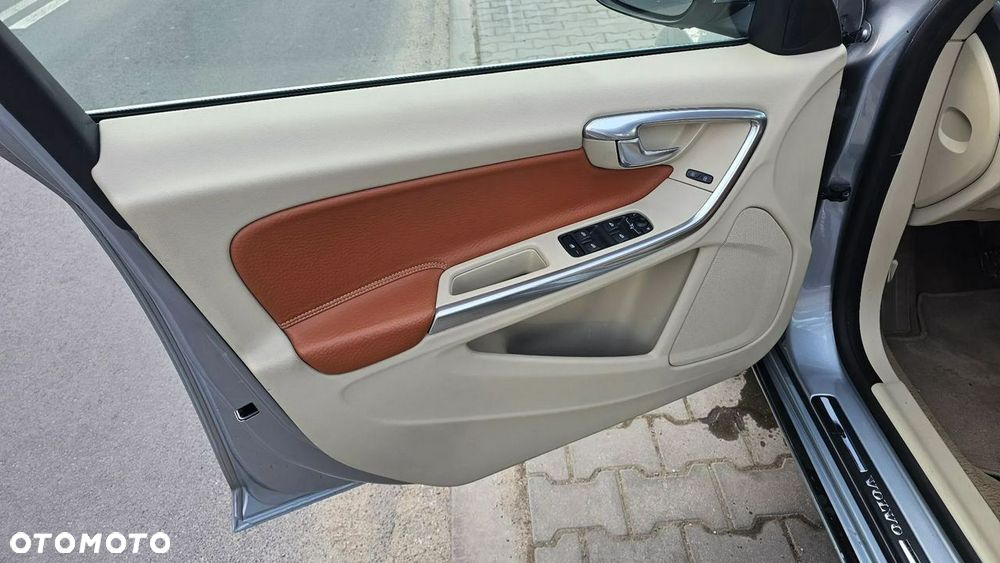 Volvo S60 DRIVe Summum - 10