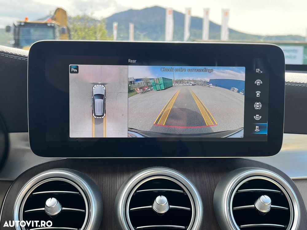 Mercedes-Benz GLC 300 4MATIC - 25