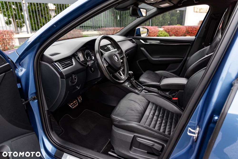 Skoda Octavia 2.0 TSI RS - 19