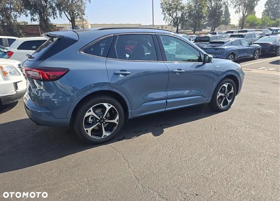 Ford Kuga - 4