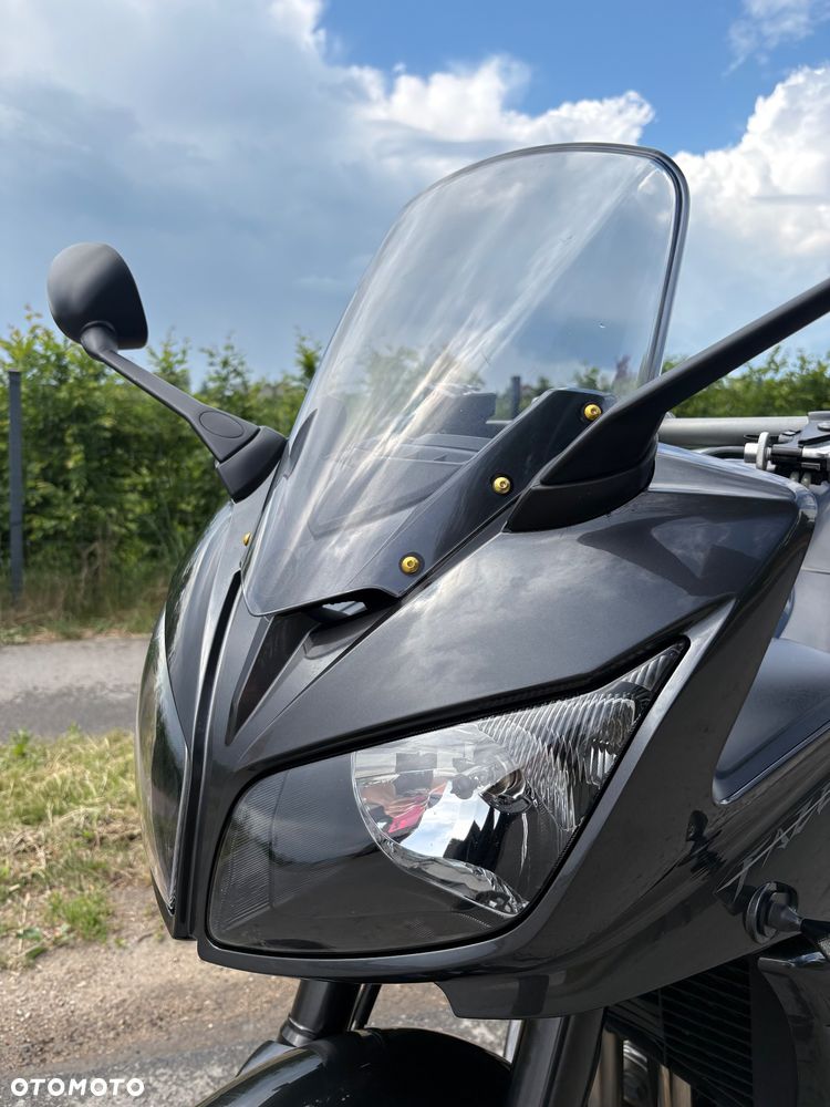 Yamaha FZ - 26