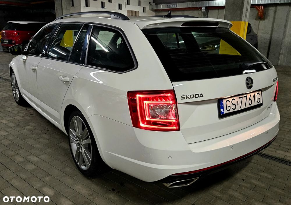 Skoda Octavia 2.0 TDI DSG RS - 7
