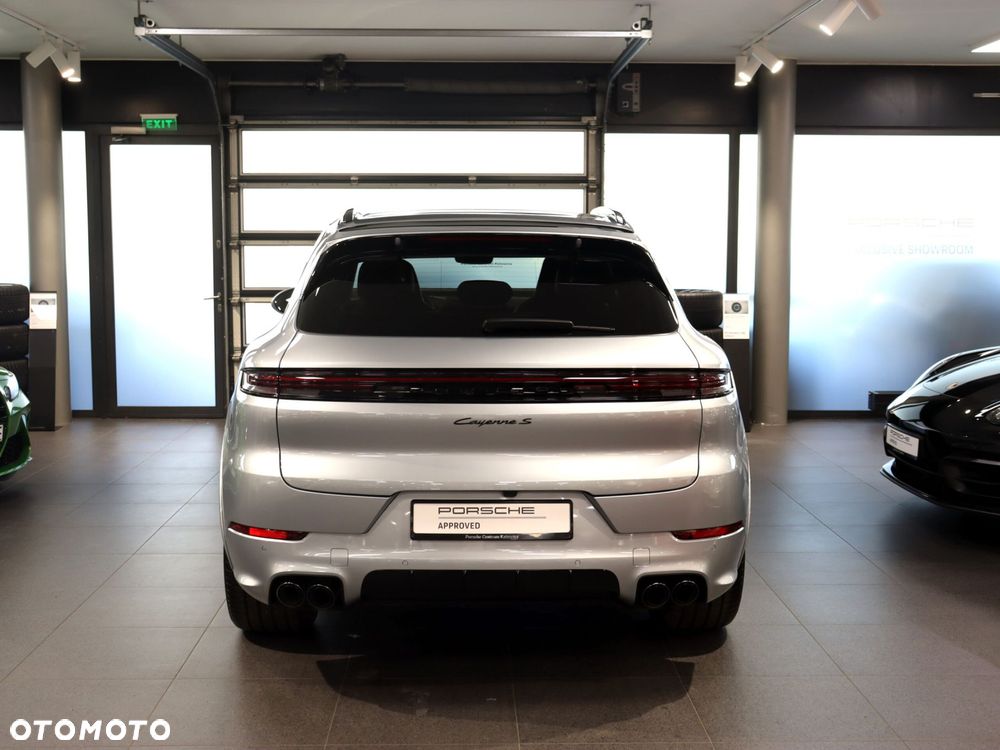 Porsche Cayenne S - 4