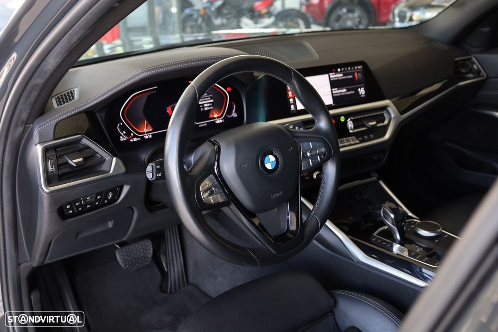 BMW 320 d Ultimate Auto - 20