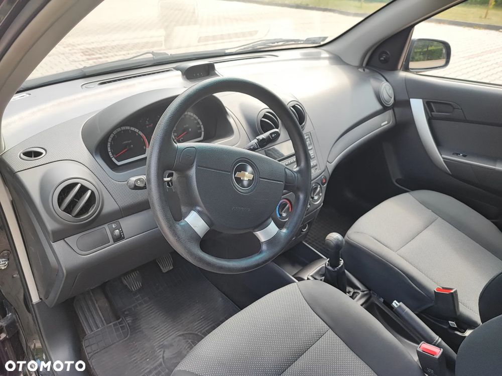 Chevrolet Aveo 1.2 16V Base / Classic - 16