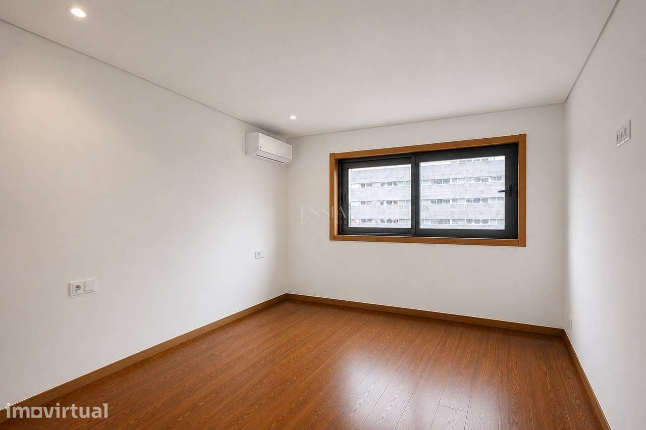 Apartamento T3 com Varanda no Varandas do Foco - Grande imagem: 4/38