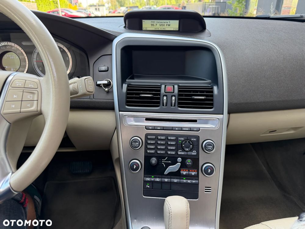 Volvo XC 60 D4 Geartronic Summum - 26