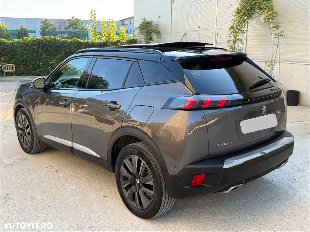 Peugeot 2008 PureTech 155 EAT8 GT - 2