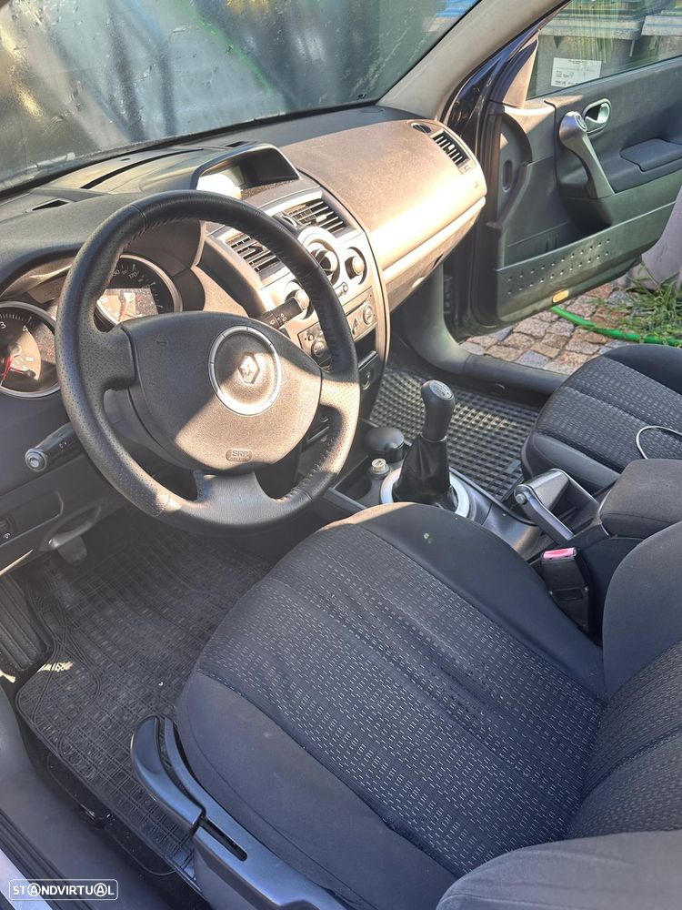 Renault Mégane Break 1.5 dCi Confort - 4