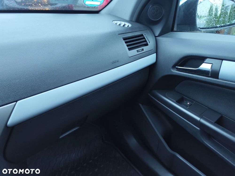 Opel Astra 1.6 NAVI - 15
