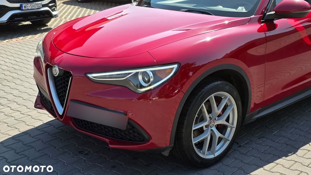 Alfa Romeo Stelvio 2.0 Turbo 16V AT8-Q4 Veloce Ti - 8