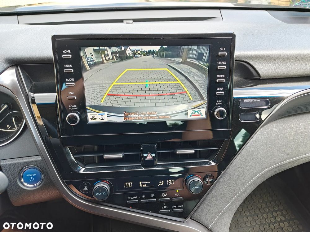 Toyota Camry 2.5 Hybrid Prestige CVT - 25