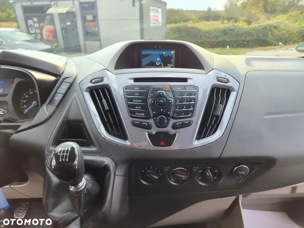 Ford Tourneo Custom 2.0 TDCi L2 Titanium - 24