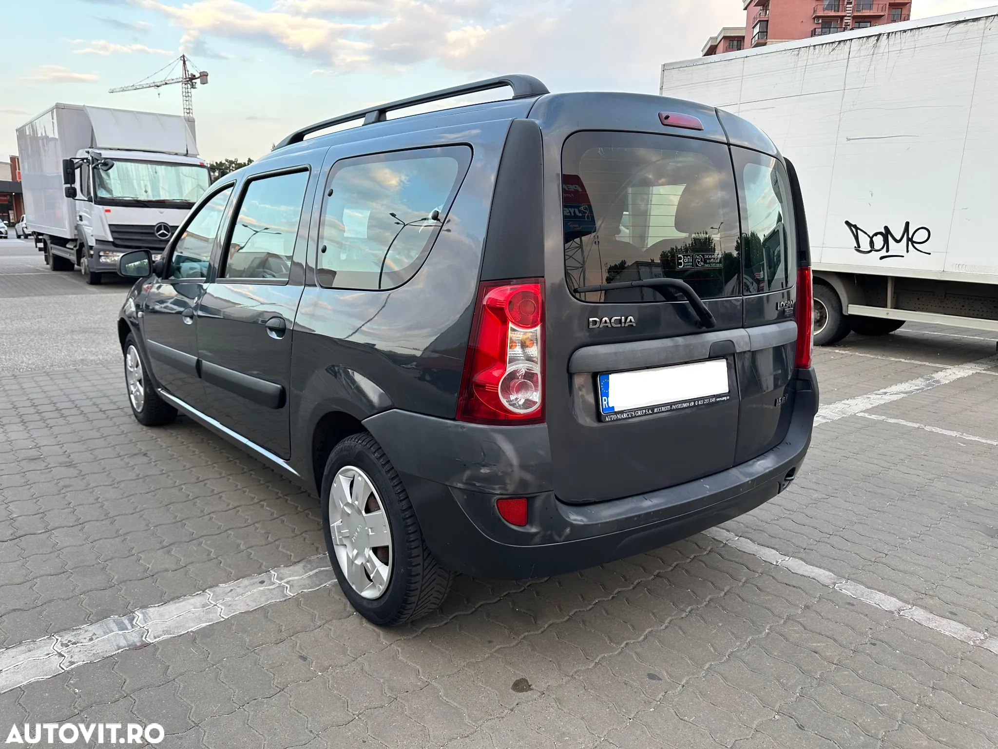 Dacia Logan 1.6 16V Laureate - 9