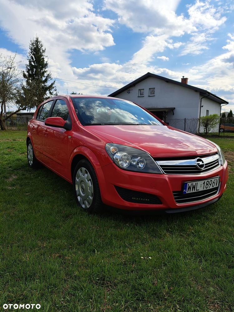 Opel Astra 1.6 Turbo Sport - 1