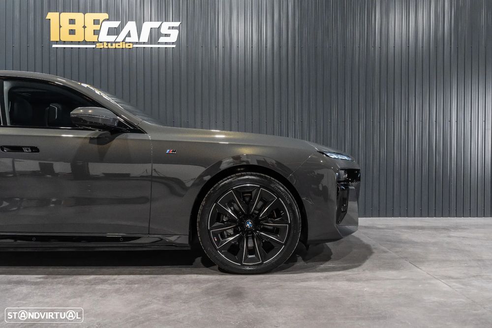 BMW 750 750e xDrive Pack Desportivo M - 46