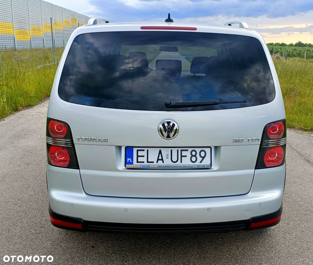 Volkswagen Touran 2.0 TDI DPF DSG Cross - 4