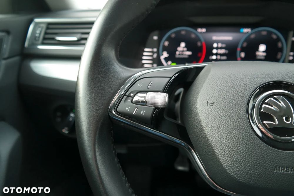 Skoda Superb 2.0 TSI Ambition DSG - 16