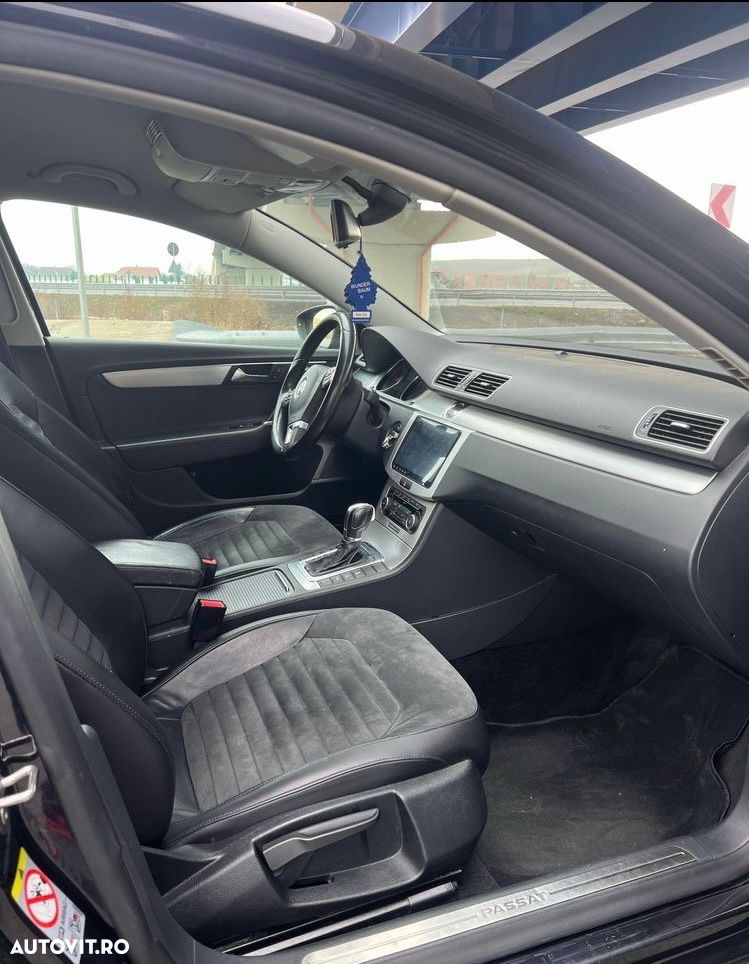 Volkswagen Passat Variant 2.0 Blue TDI DSG SCR Highline - 2