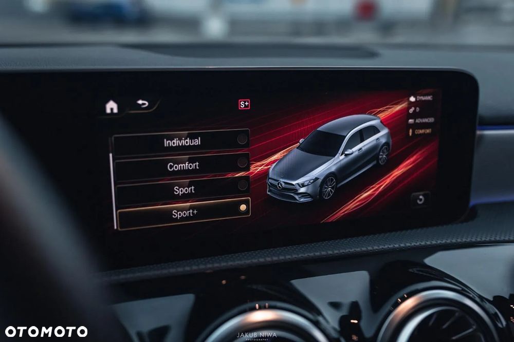 Mercedes-Benz Klasa A 35 AMG 4-Matic 7G-DCT - 11