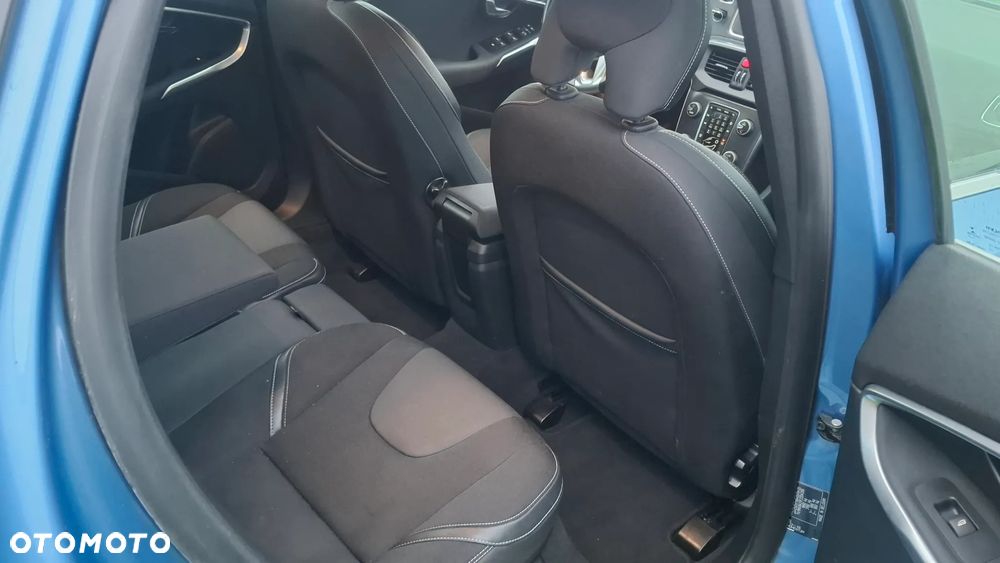 Volvo V40 D2 You - 6