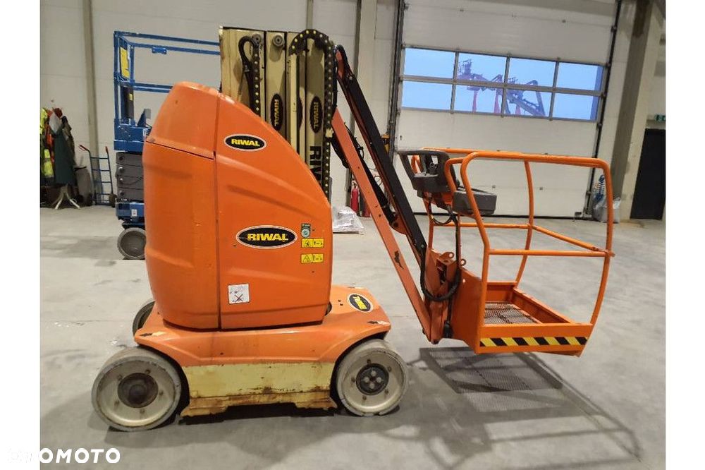 JLG T10E - 1