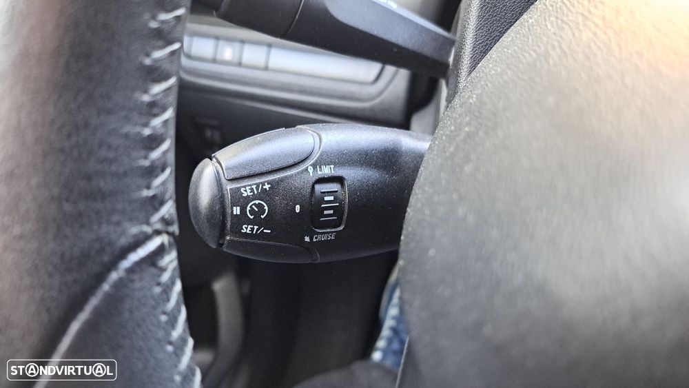 Peugeot 208 1.4 HDi Active - 40