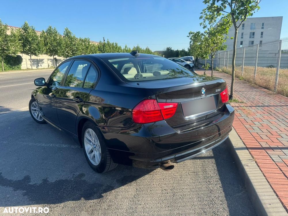 BMW Seria 3 318i Aut. - 5