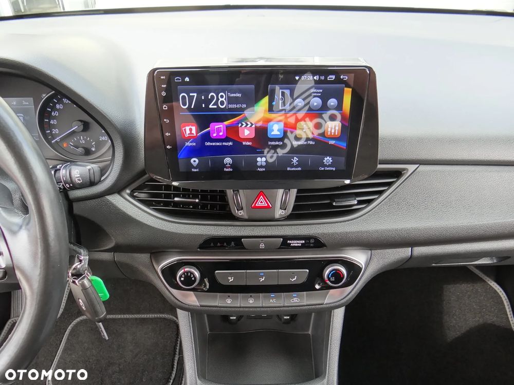 Hyundai i30 Kombi 1.4 Passion Plus - 28