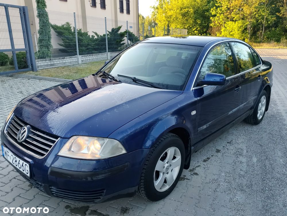 Volkswagen Passat 1.9 TDI Comfortline - 1