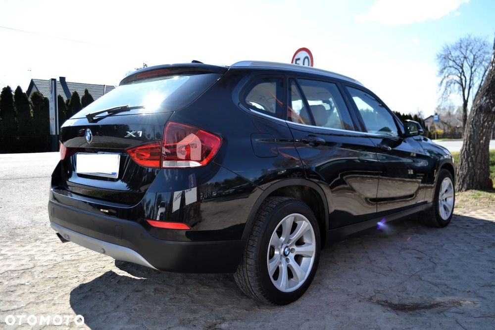 BMW X1 xDrive18d Sport Line - 4