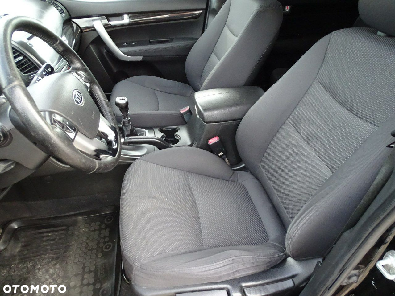 Kia Sorento - 12
